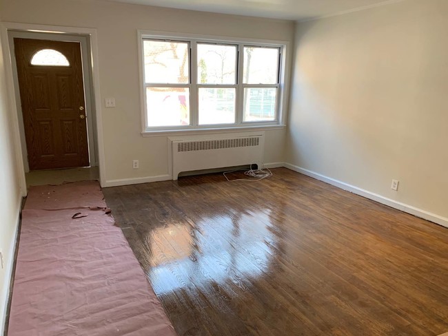 Foto del edificio - 290 Locust Ave