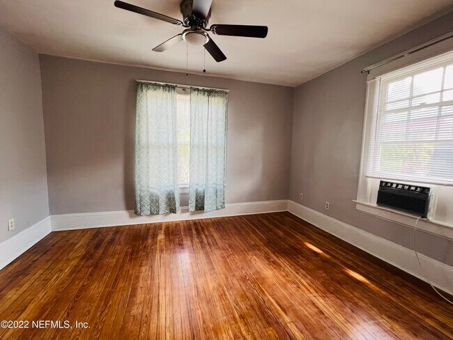 Foto del edificio - 2322 Herschel St