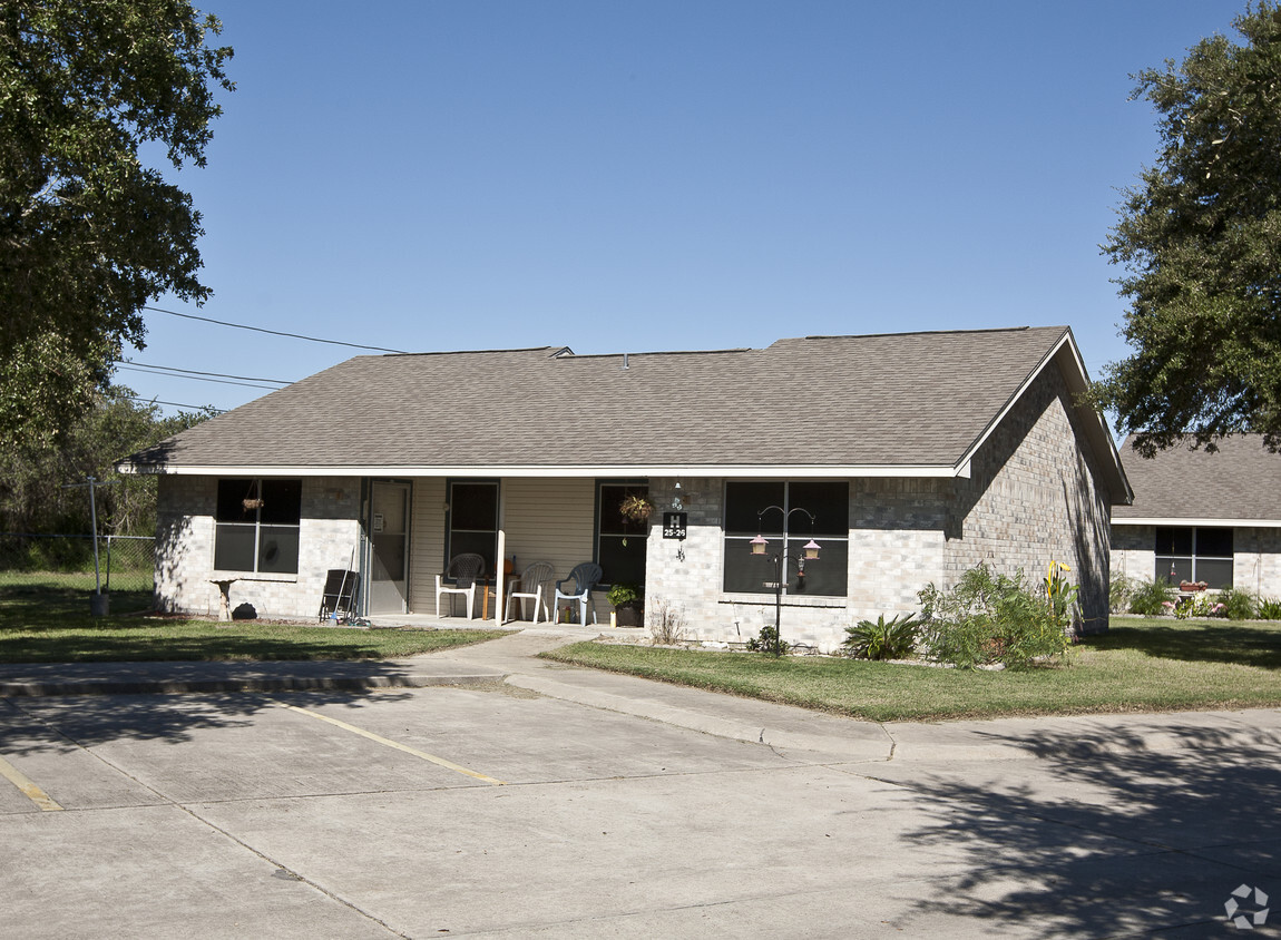 Primary Photo - Linden Oaks Apartments