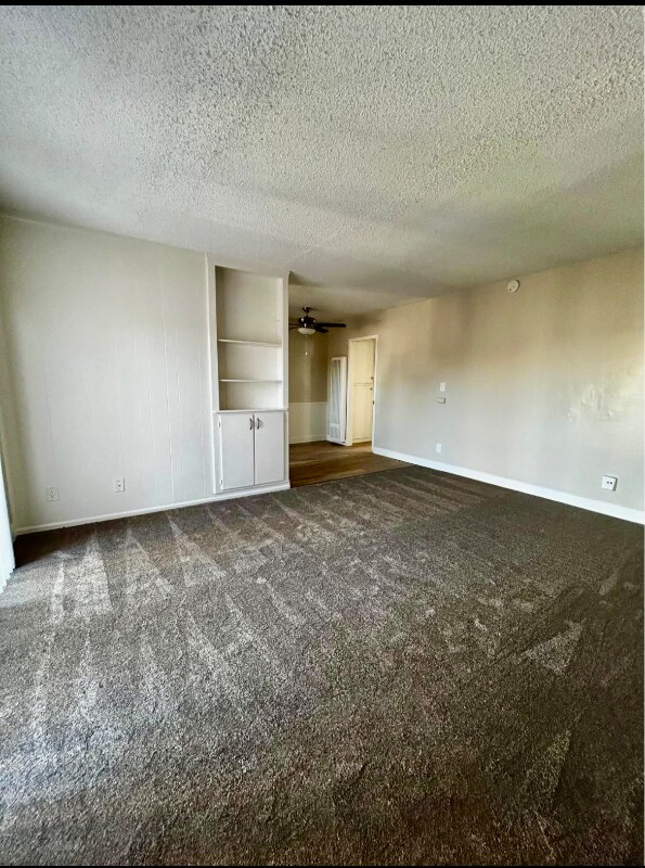 Foto del edificio - 4261 Swift Ave