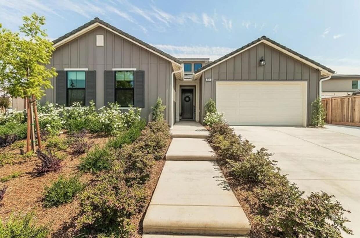 Upgraded McCaffery Home in the Tesoro Viej... House Rental in Madera