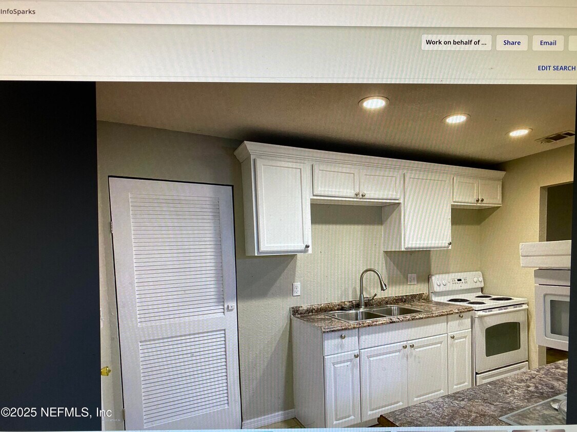 Foto del edificio - 3923 Harbor View Dr