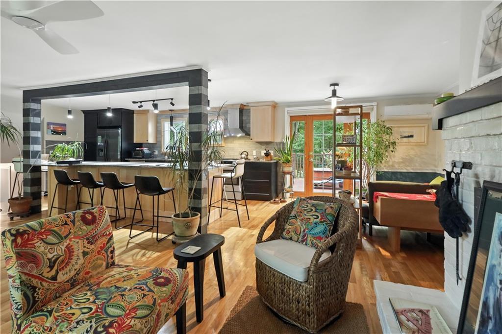 Foto principal - 70 Lindley Ave