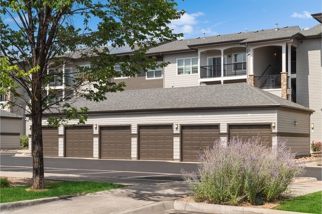 Building Photo - Carrick Bend