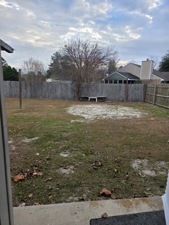 Building Photo - 107 Dogwood Cir