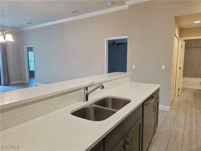 Foto del edificio - 2022 SW 15th Pl