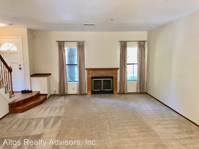 Building Photo - 3 br, 2.5 bath House - 943 La Mesa Terrace #D
