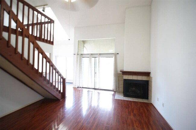 Building Photo - 8575 Sands Point Dr