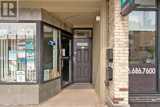 Photo du bâtiment - 2118 A Danforth Ave