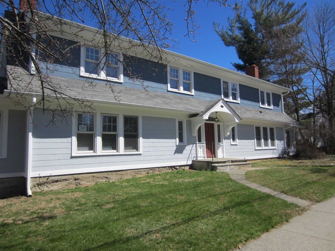 Primary Photo - 212 S Cherry St