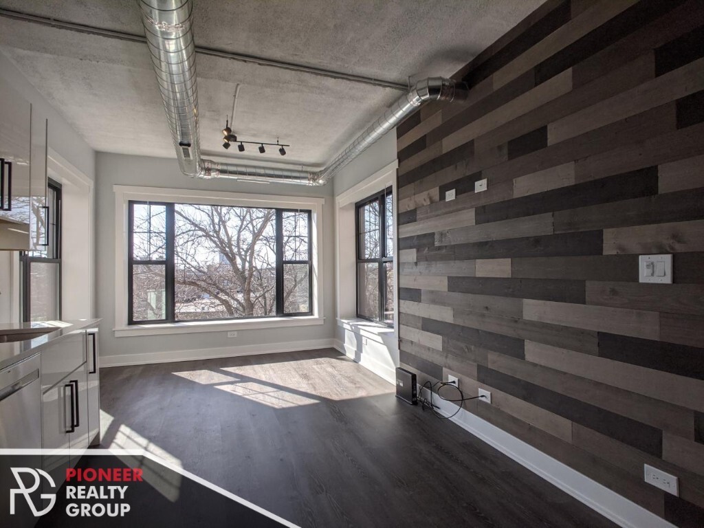 Foto principal - 7645 N Sheridan Rd
