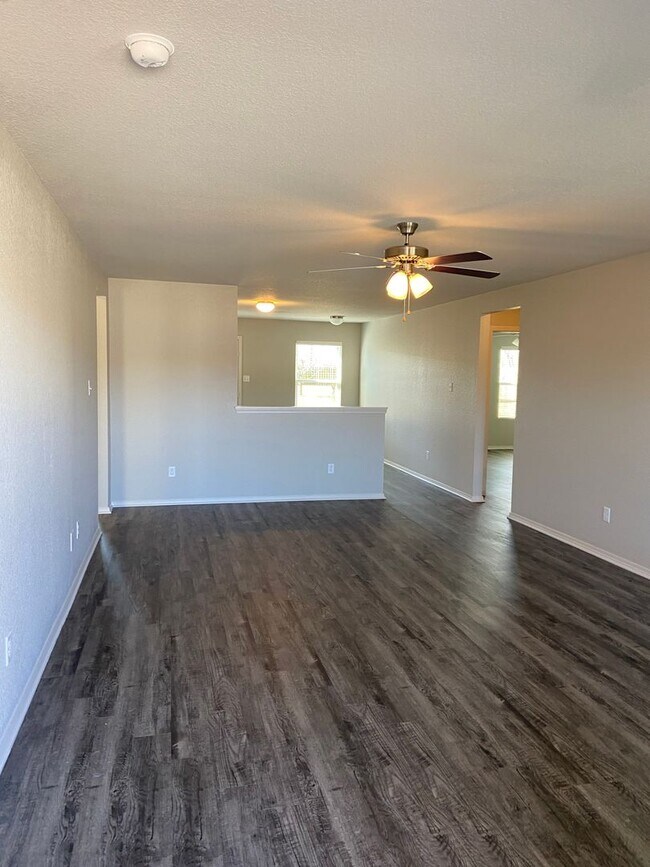 Foto del edificio - *Pre-Leasing*  Four Bedroom | Two Bath Hom...
