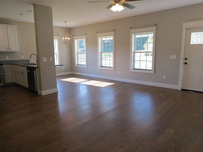 Building Photo - 975 Co Rd 316