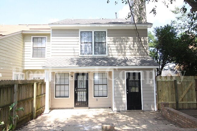 Building Photo - 5875 Jardin Pl