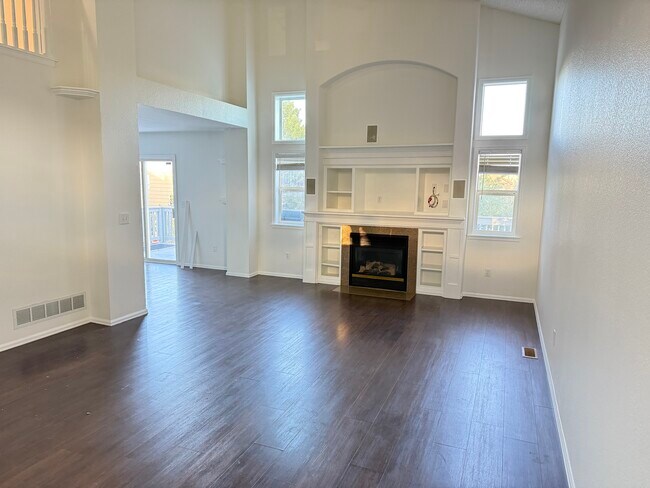 Building Photo - 4873 Bittercreek Dr
