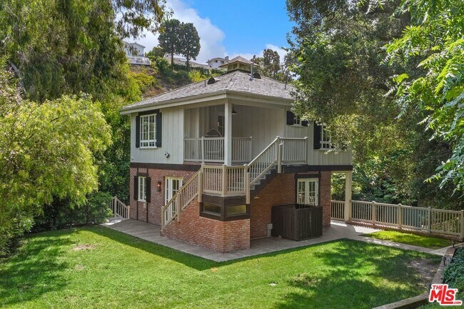 Building Photo - 1015 Rivas Canyon Rd
