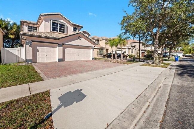 Building Photo - 1852 SW 156th Ave