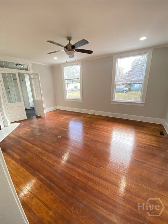 Foto del edificio - 538 E 37th St