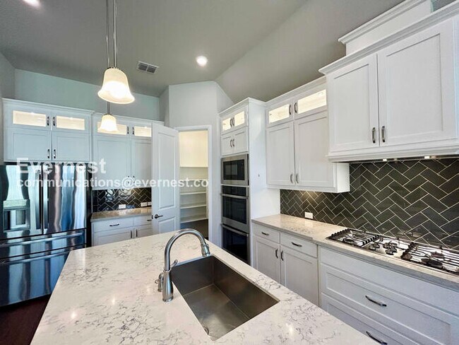 Foto del edificio - 5478 Bradford Green Trail