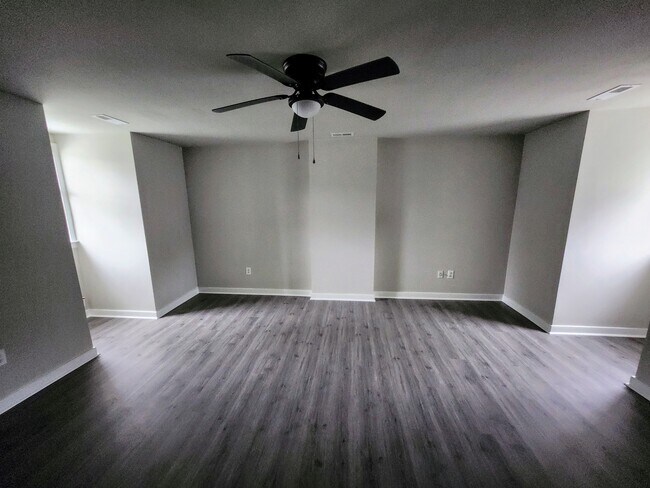 Foto del edificio - 314 Dundee Ave
