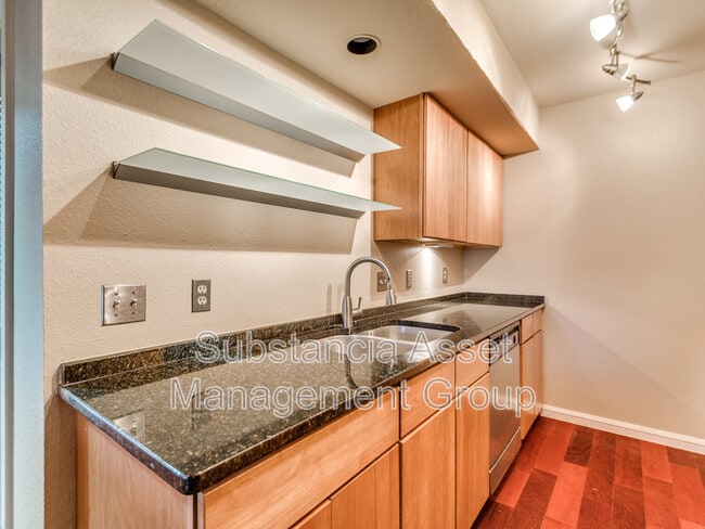Foto del edificio - 600 NW 4th St