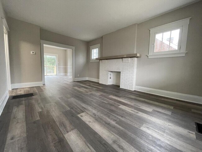 Foto del edificio - 1255 Upland Ave