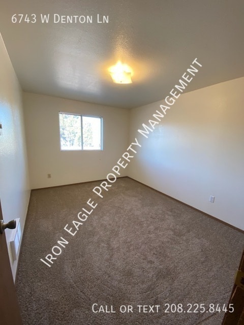 Building Photo - 6743 W Denton Ln