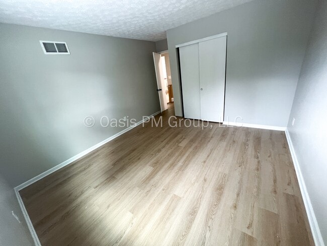 Building Photo - 3372 Willington Dr