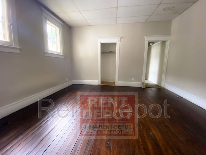 827 Jefferson Ave Unit APT A, Evansville, IN 47713 Condo for Rent in