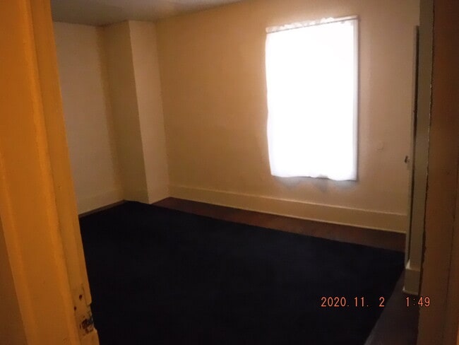 north bedroom - 102 S F St