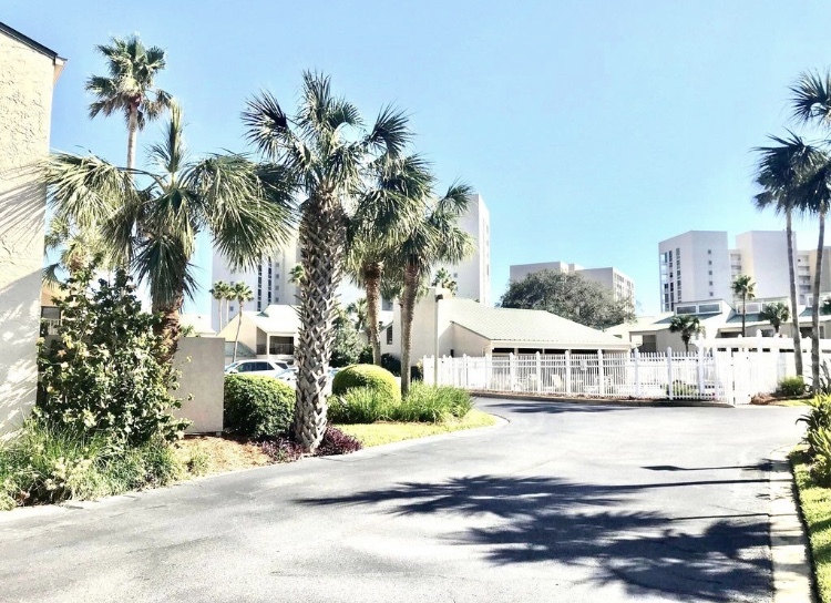 Foto principal - 930 Gulf Shore Dr