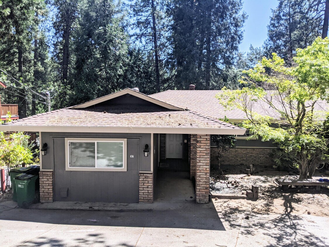 Primary Photo - 636 Partridge Rd