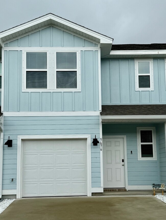 Building Photo - 5676 Sandy Walk St Building Photo - 5676 Sandy Walk St