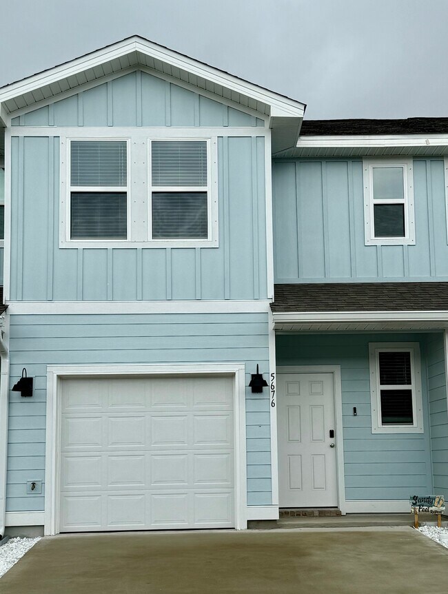 Foto del edificio - 5676 Sandy Walk St