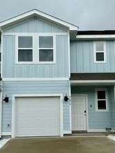 Building Photo - 5676 Sandy Walk St