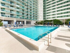 Building Photo - 1800 N Bayshore Dr