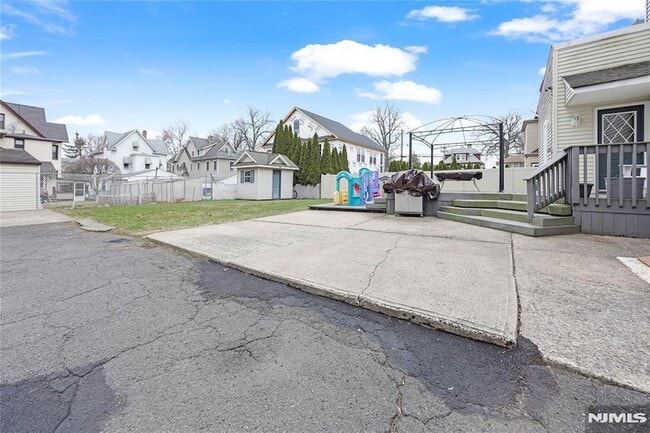 Building Photo - 56 Woodward Ave