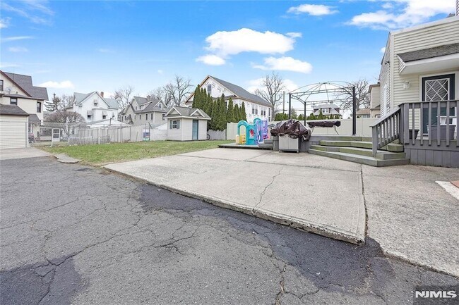 Photo - 56 Woodward Ave Apartment