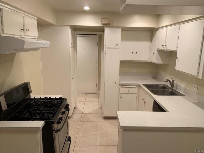 Foto principal - 10755 Magnolia Ave