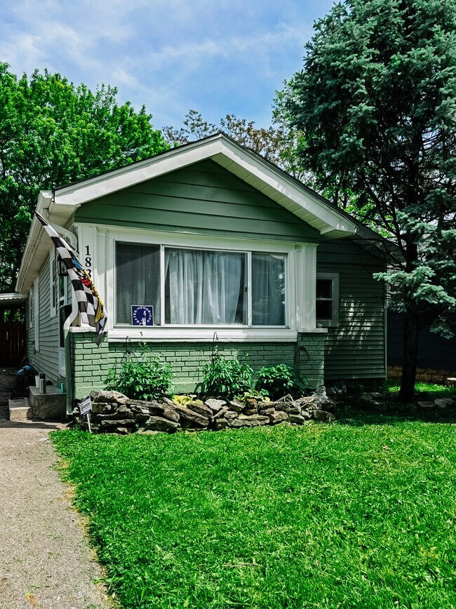 Foto del edificio - 1835 New St