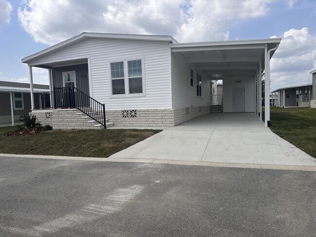 Building Photo - 3141 SW 108th St