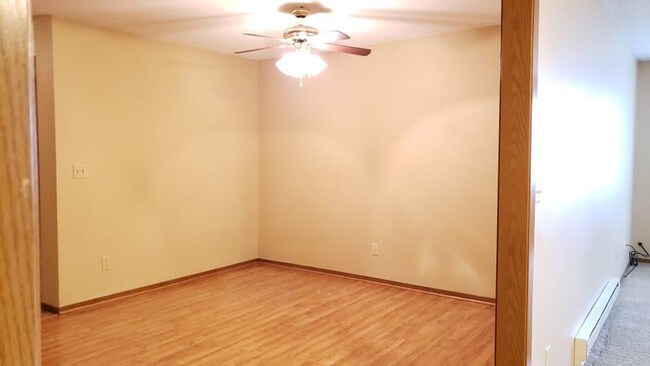 Building Photo - 1008 Dano Cir