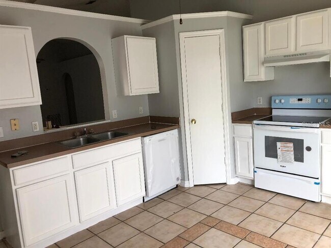 Foto del edificio - 12924 Odyssey Lake Way