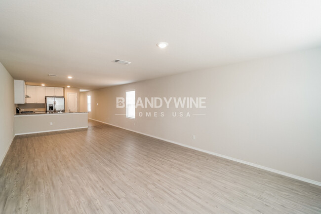 Building Photo - One month FREE RENT!!! $5 APP FEES!!