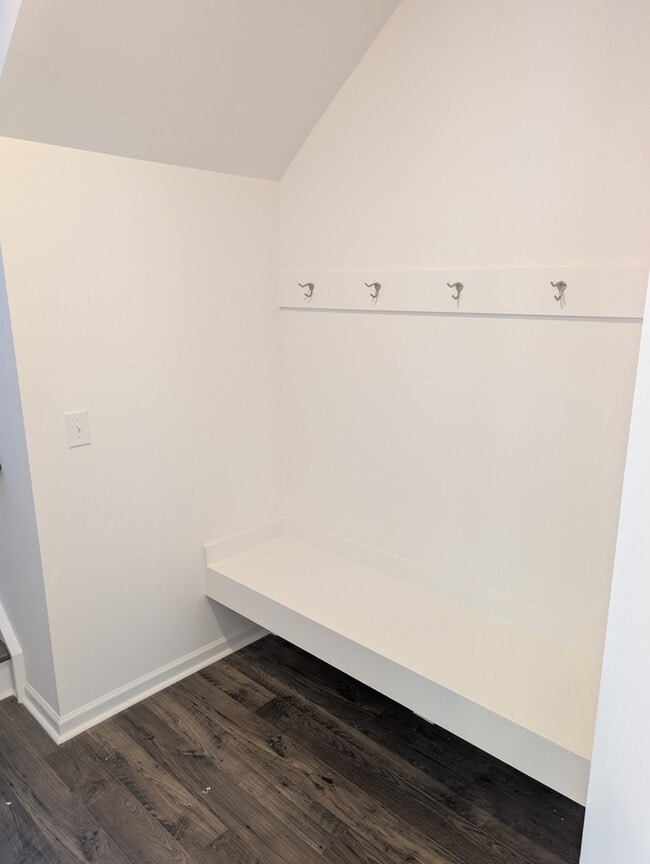 Foto del edificio - Beautiful 3BD/2.5BA Home in the Sought-After Stonebridge Fairways Community / Ready Now