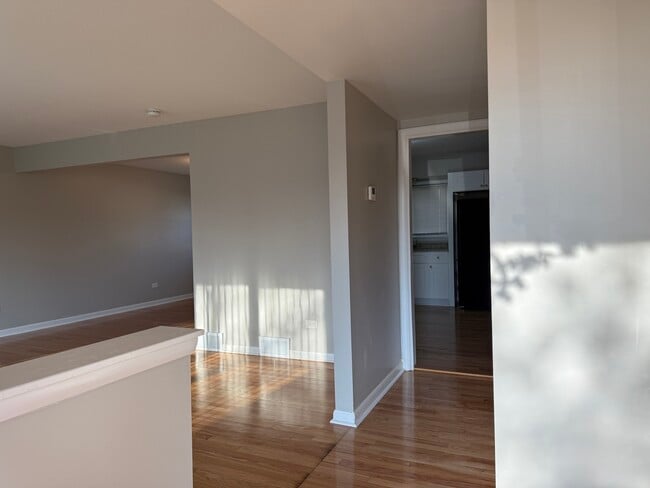 Foto del edificio - 16856 School St