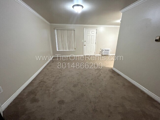 Building Photo - This property offers a NO DEPOSIT option a...