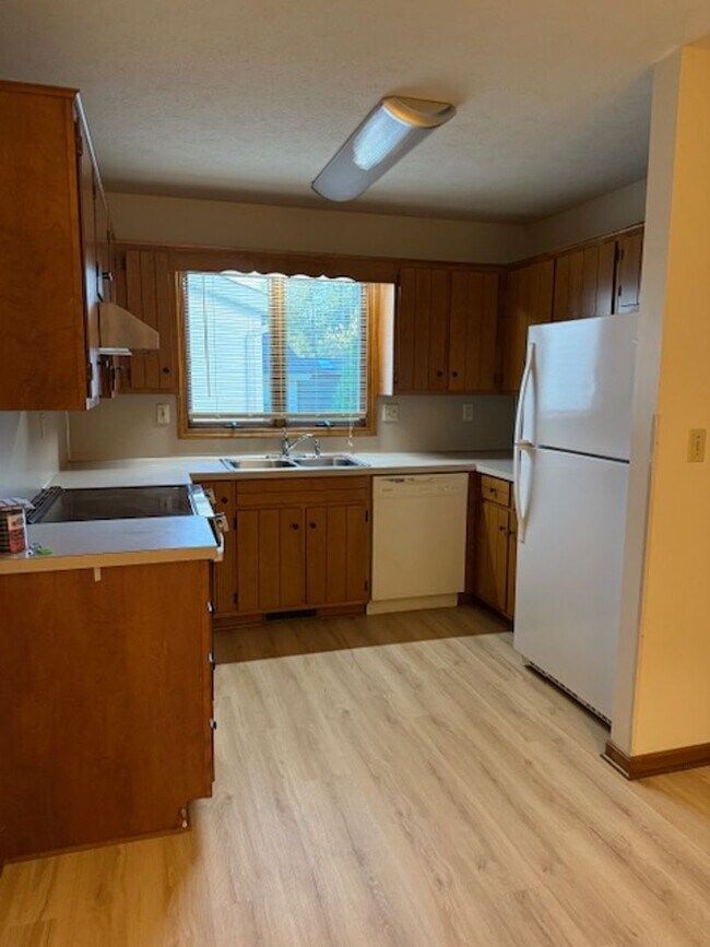 Foto del edificio - 2 bedroom for rent