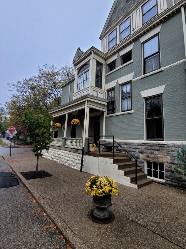 530 Garrard St, Covington, KY 41011 Townhome Rentals in Covington KY