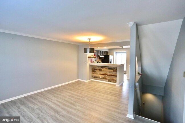 Foto del edificio - 6623 Skylemar Trail